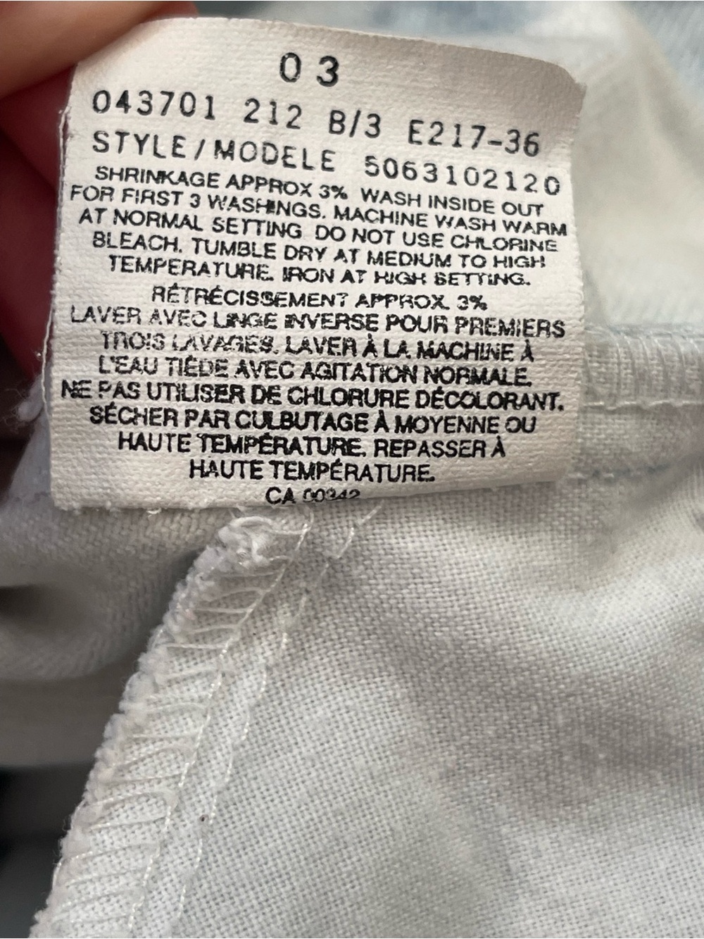 Vintage Levi’s Orange Tab Two-Tone Blue & White Women’s Jeans size 28 fit - Picture 9 of 14